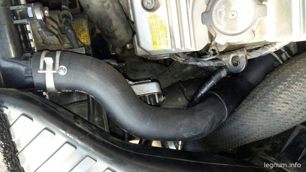 Правильная установка патрубка: MR212525
