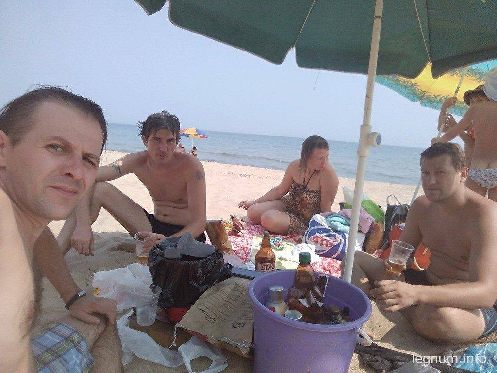 Суровые лица
