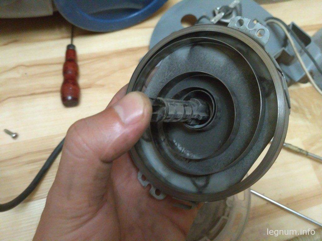 Разобрать кассету пылесоса DAEWOO