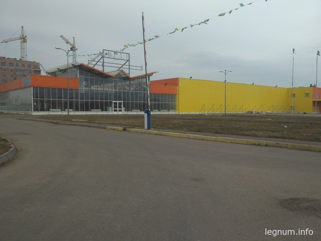 оби стал желтого цвета