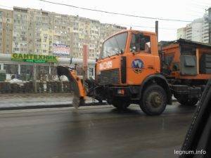 новые снегоуборочные и посыпалки