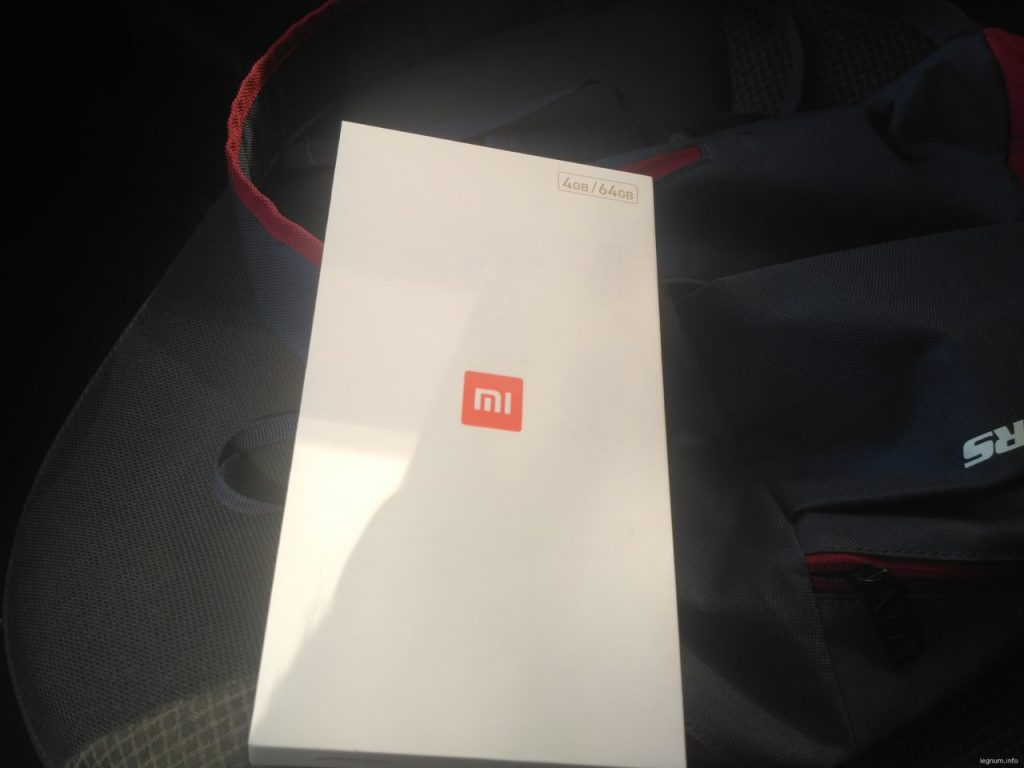 Коробка Xiaomi Mi Max2