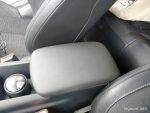 подлокотник на автомобиле Citroen C4
